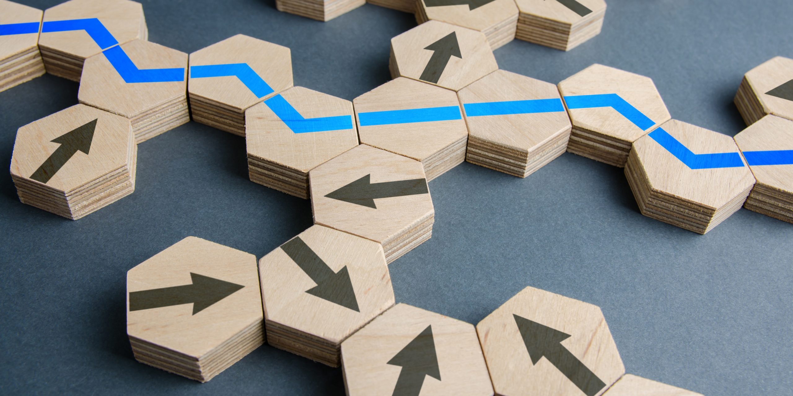 Blue,Optimal,Path,Among,All,Possible,Movement,Options.,Business,Strategic