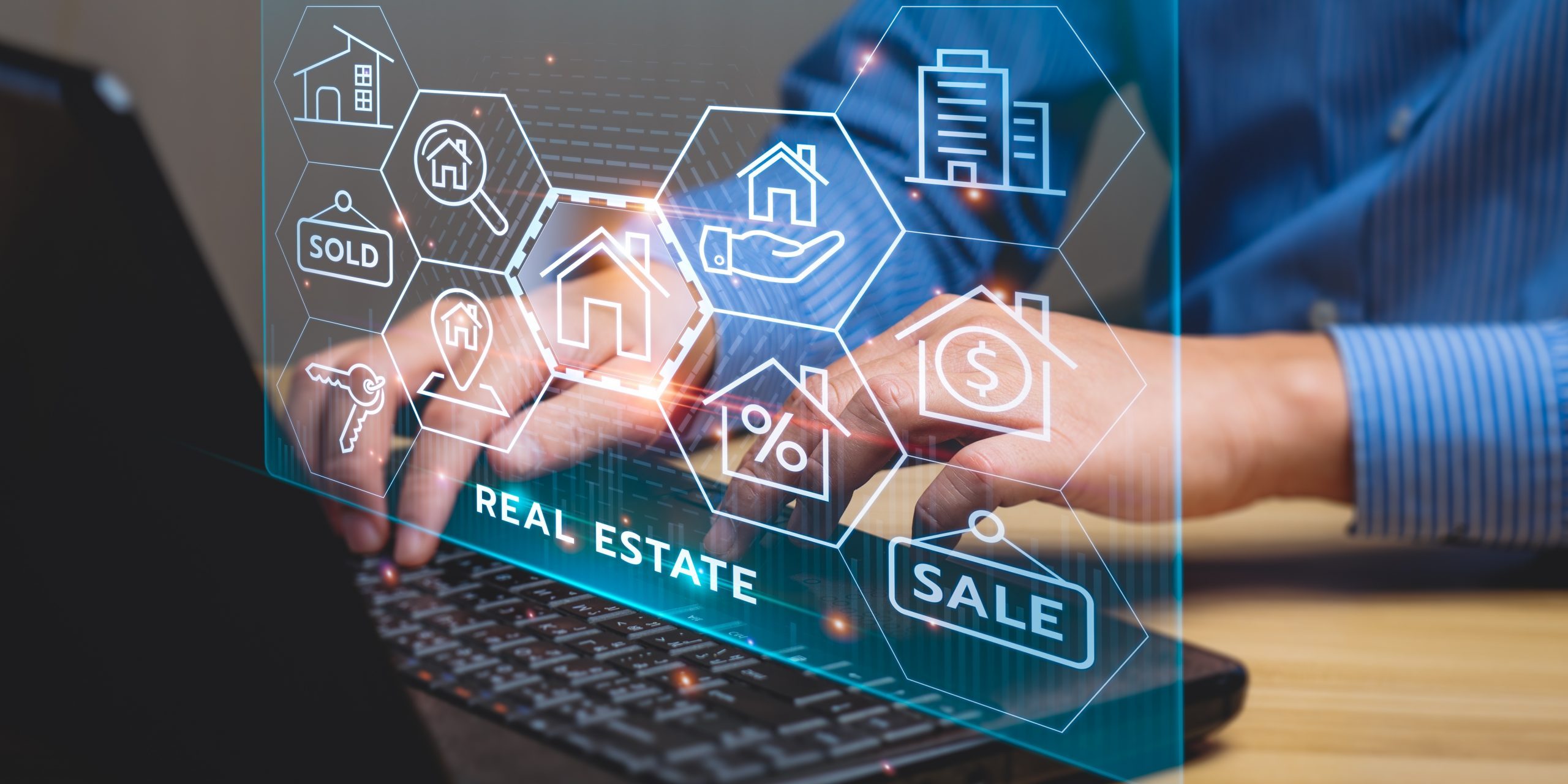 Real,Estate,Concept,,Businessman,Or,Home,Broker,With,Virtual,Hologram